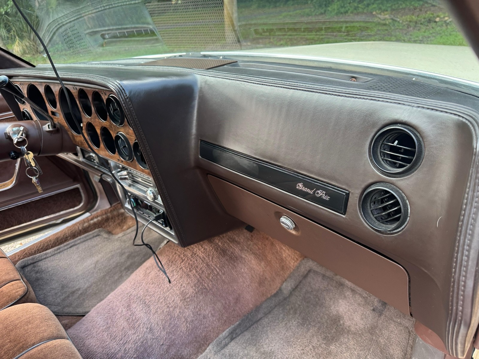 Pontiac-Grand-Prix-1983-Coupe-13