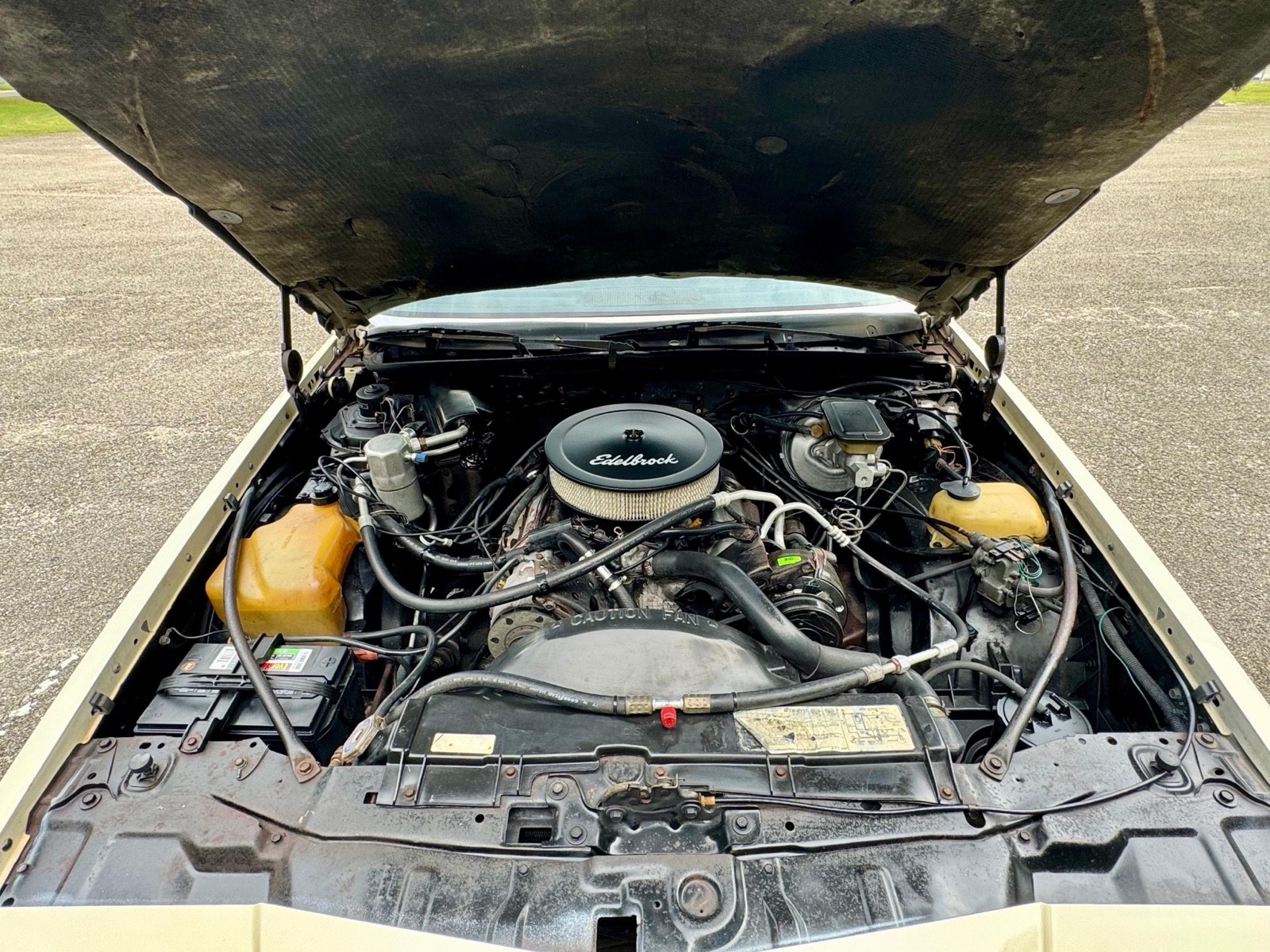 Pontiac-Grand-Prix-1983-Coupe-19