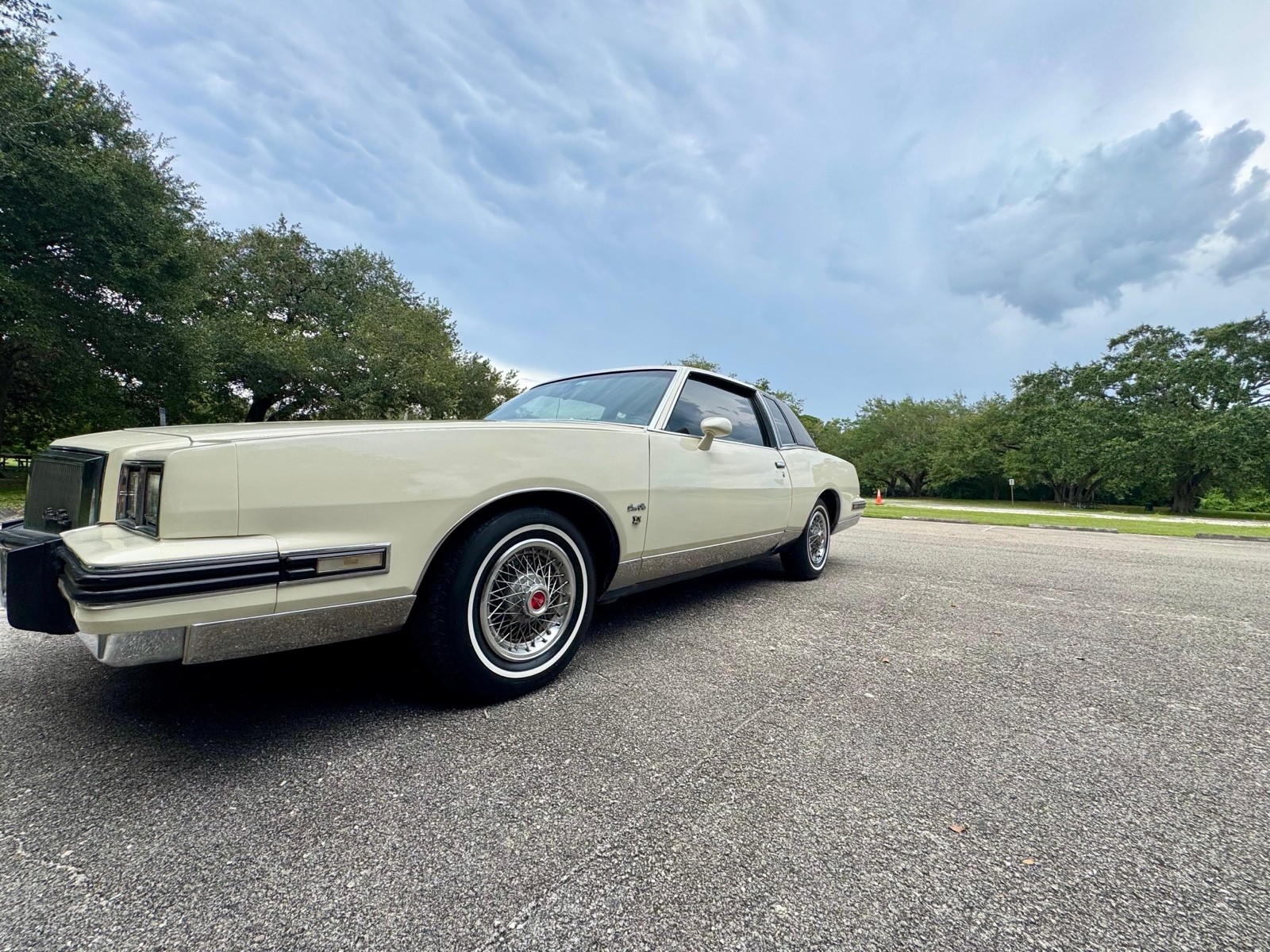 Pontiac-Grand-Prix-1983-Coupe-3