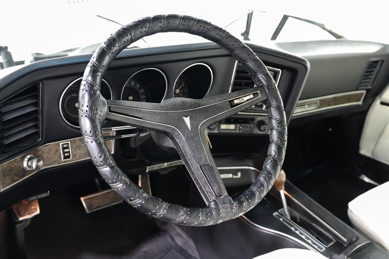 Pontiac-Grand-prix-1969-White-White-16