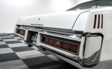 Pontiac-Grand-prix-1969-White-White-27