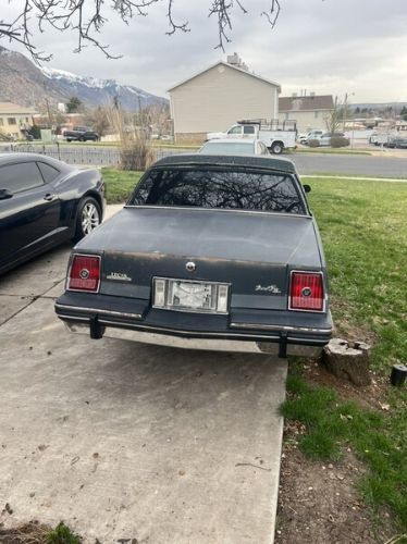 Pontiac-Grand-prix-1985-1