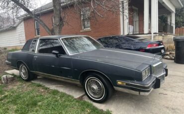 Pontiac-Grand-prix-1985-2