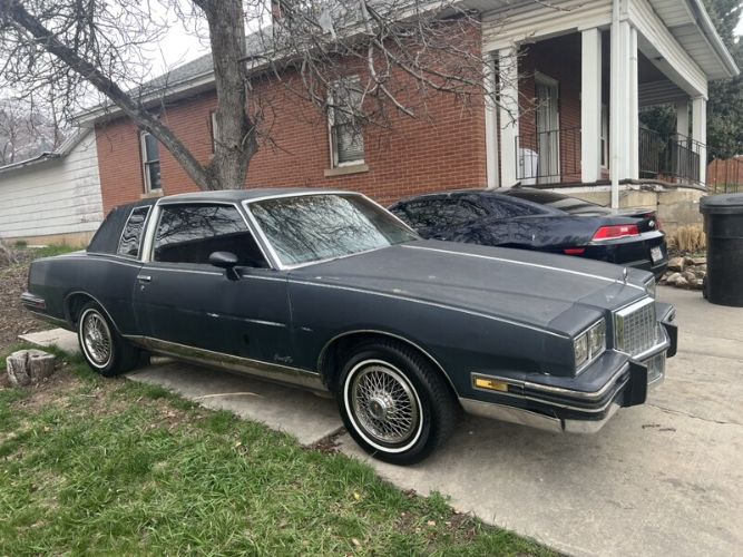 Pontiac-Grand-prix-1985-2