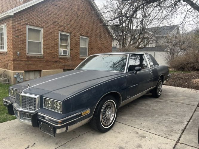 Pontiac-Grand-prix-1985