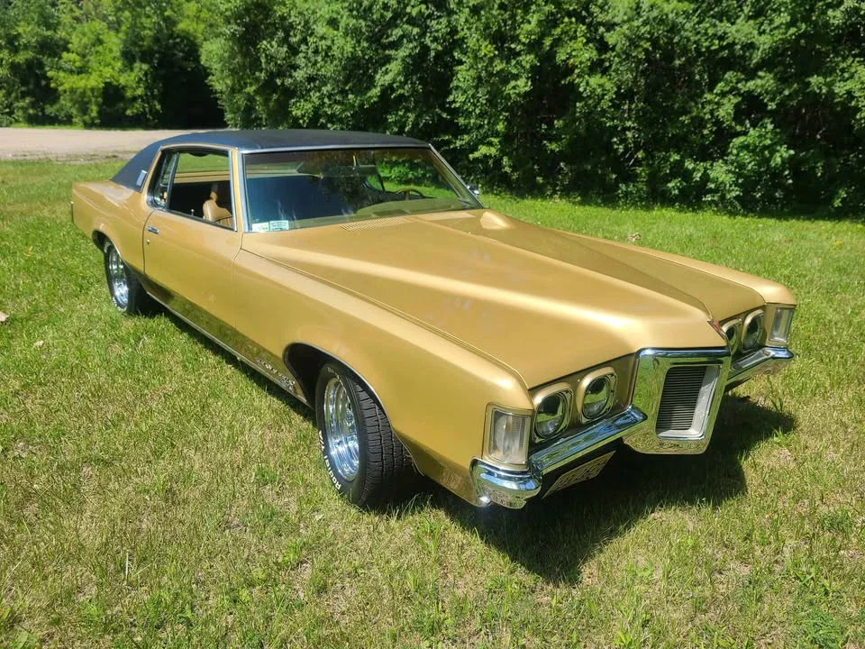 Pontiac-Grand-prix-coupe-1969-Gold-Gold-12