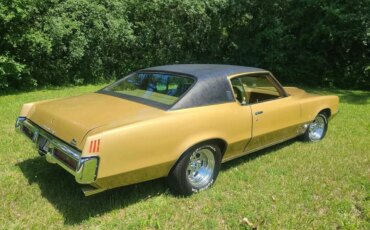 Pontiac-Grand-prix-coupe-1969-Gold-Gold-14