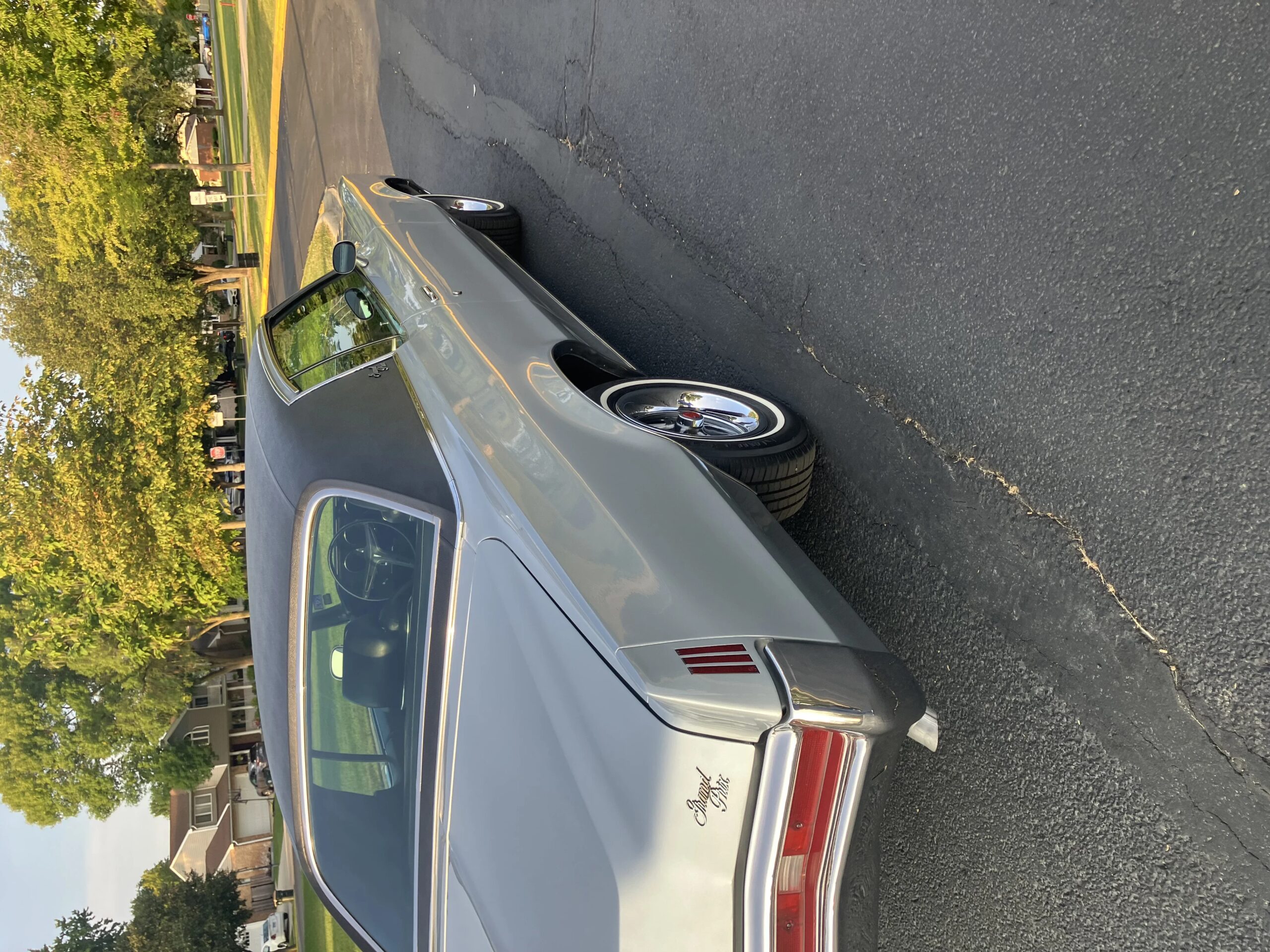 Pontiac-Grand-prix-lj-coupe-1971-Silver-Black-18