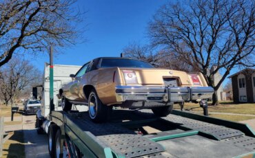 Pontiac-Grand-prix-sj-coupe-1977-Gold-Black-2