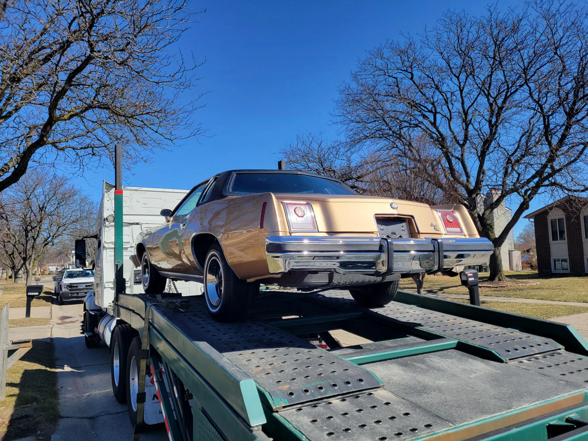 Pontiac-Grand-prix-sj-coupe-1977-Gold-Black-2