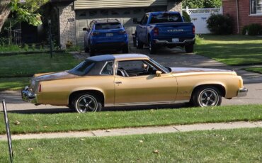 Pontiac-Grand-prix-sj-coupe-1977-Gold-Black-3