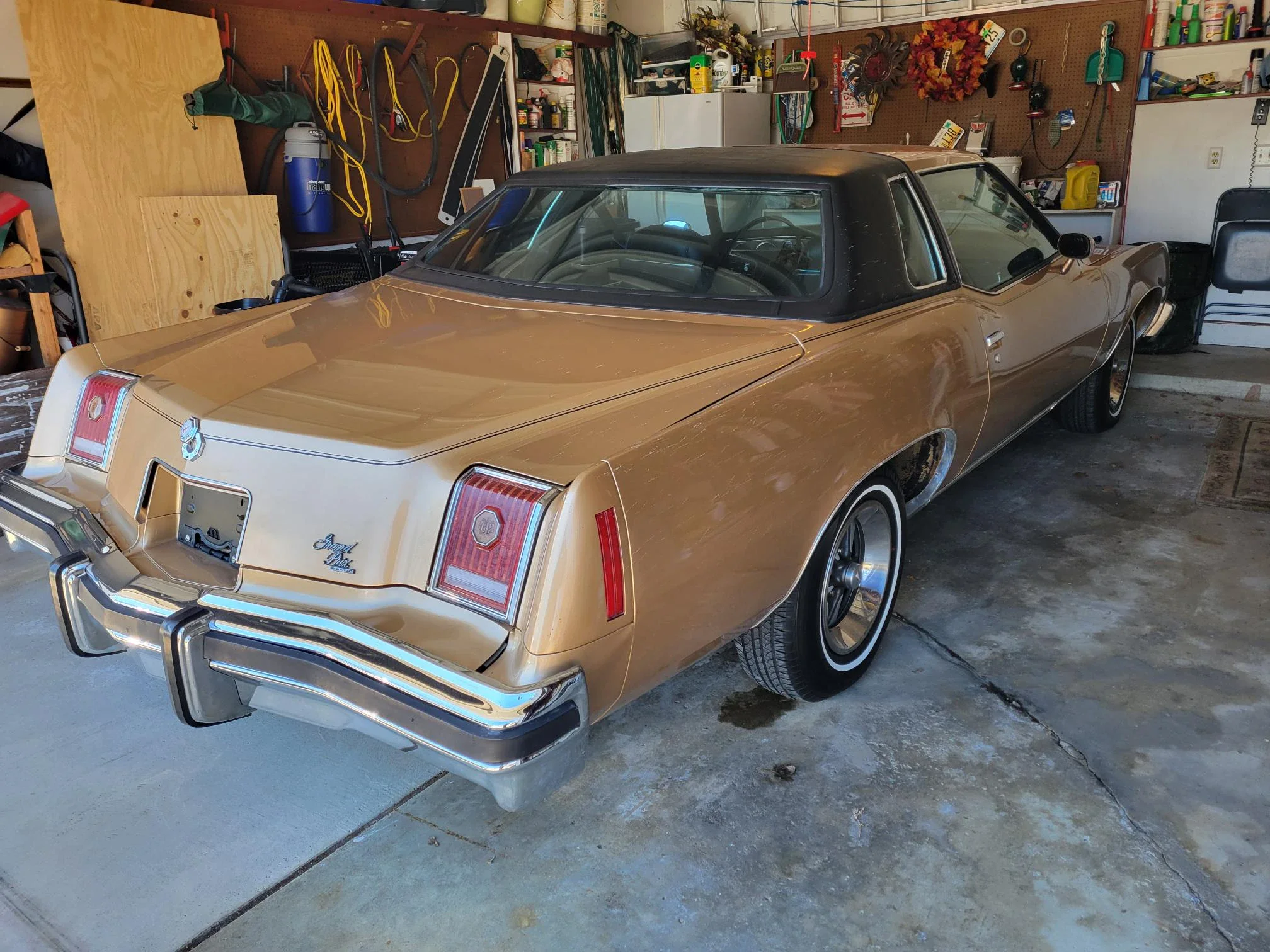 Pontiac-Grand-prix-sj-coupe-1977-Gold-Black-6