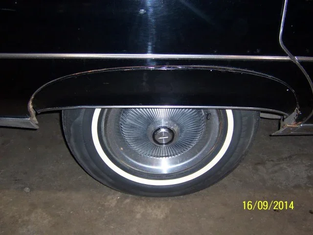 Pontiac-Grand-ville-1973-Black-Red-1