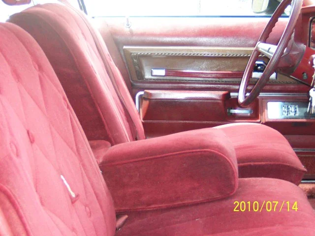 Pontiac-Grand-ville-1973-Black-Red-2