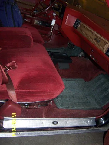Pontiac-Grand-ville-1973-Black-Red-21