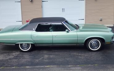 Pontiac-Grandville-1973-4-Dr-16