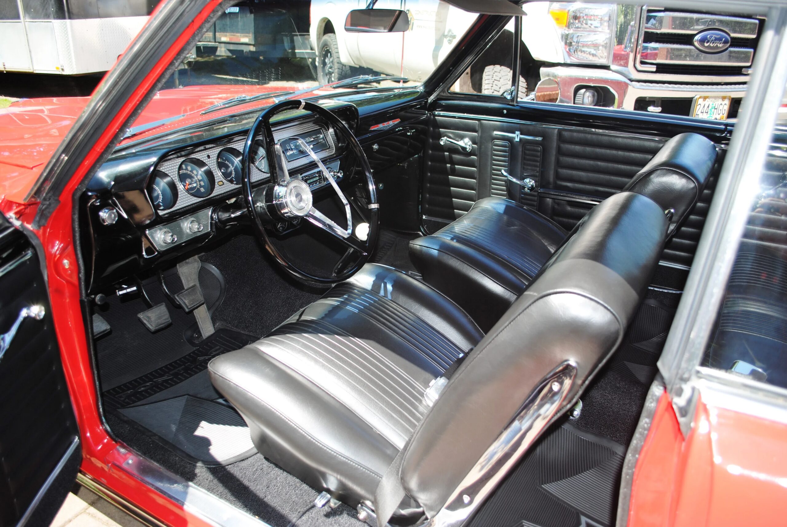 Pontiac-Gto-1964-Red-Black-3