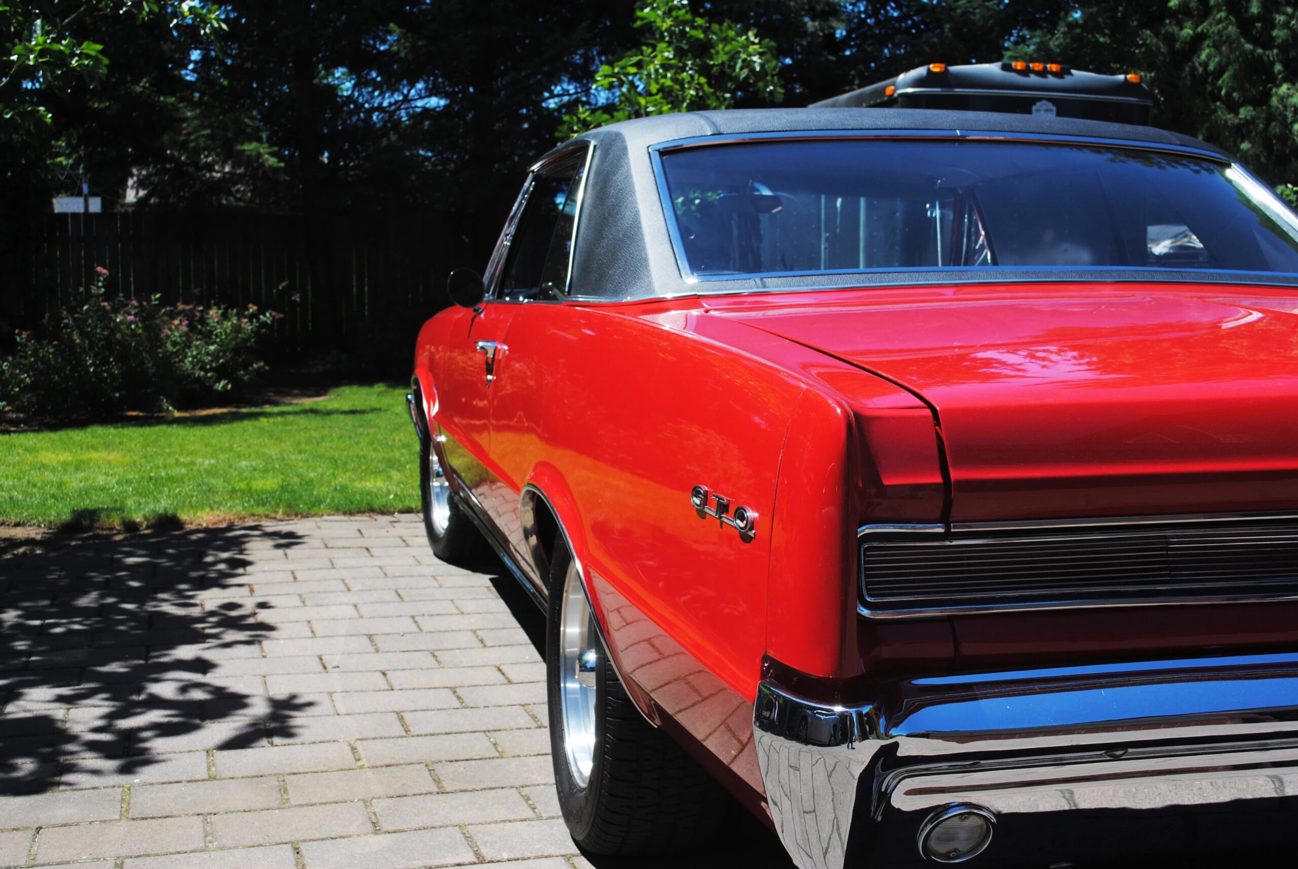 Pontiac-Gto-1964-Red-Black