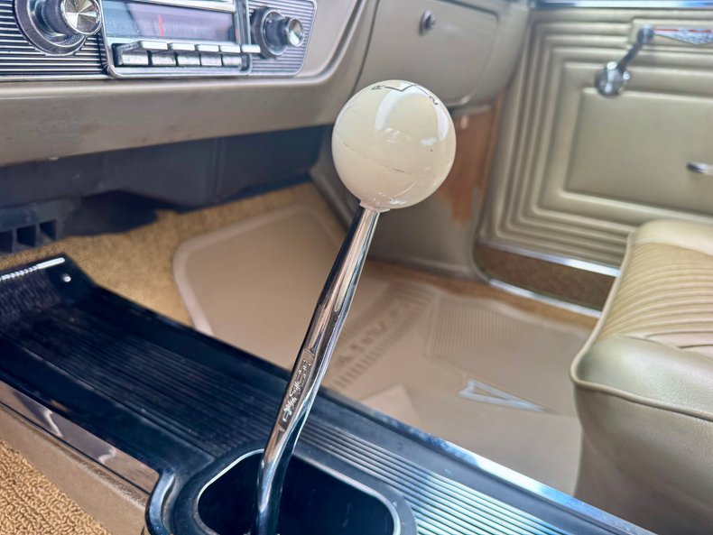 Pontiac-Gto-1965-Mayfair-Maize-Gold-14