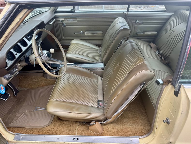 Pontiac-Gto-1965-Mayfair-Maize-Gold-16