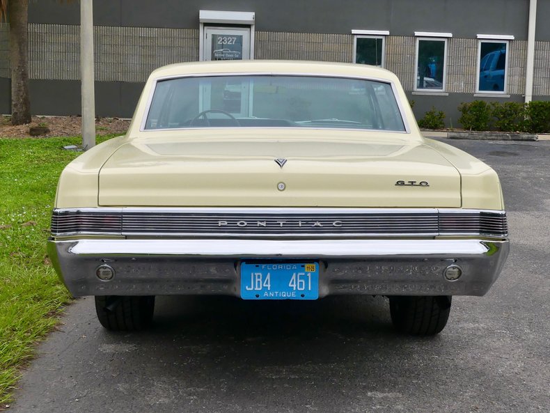 Pontiac-Gto-1965-Mayfair-Maize-Gold-19
