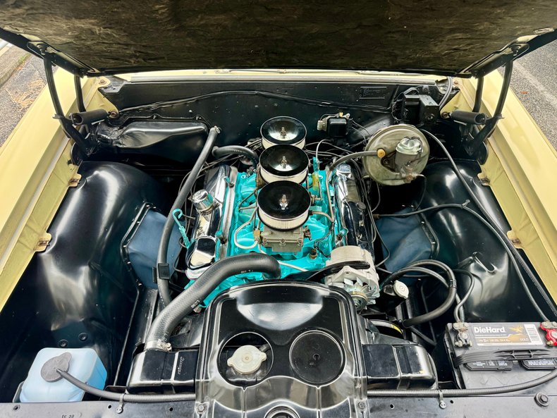 Pontiac-Gto-1965-Mayfair-Maize-Gold-20