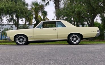 Pontiac-Gto-1965-Mayfair-Maize-Gold-25