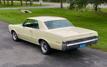 Pontiac-Gto-1965-Mayfair-Maize-Gold-27