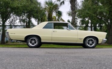 Pontiac-Gto-1965-Mayfair-Maize-Gold-34