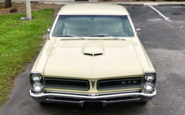 Pontiac-Gto-1965-Mayfair-Maize-Gold-39