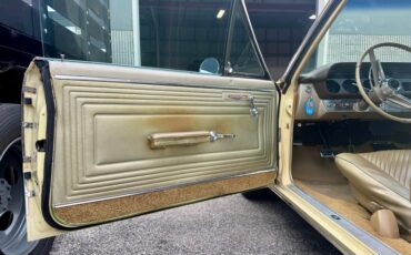 Pontiac-Gto-1965-Mayfair-Maize-Gold-43