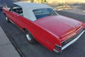 Pontiac-Gto-1965-Red-White-1