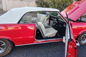 Pontiac-Gto-1965-Red-White-5