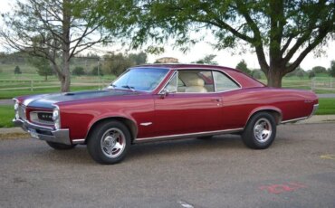 Pontiac-Gto-1966-Burgundy