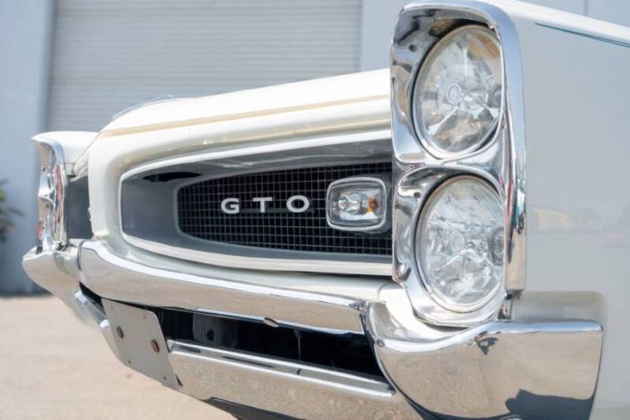 Pontiac-Gto-1966-White-4