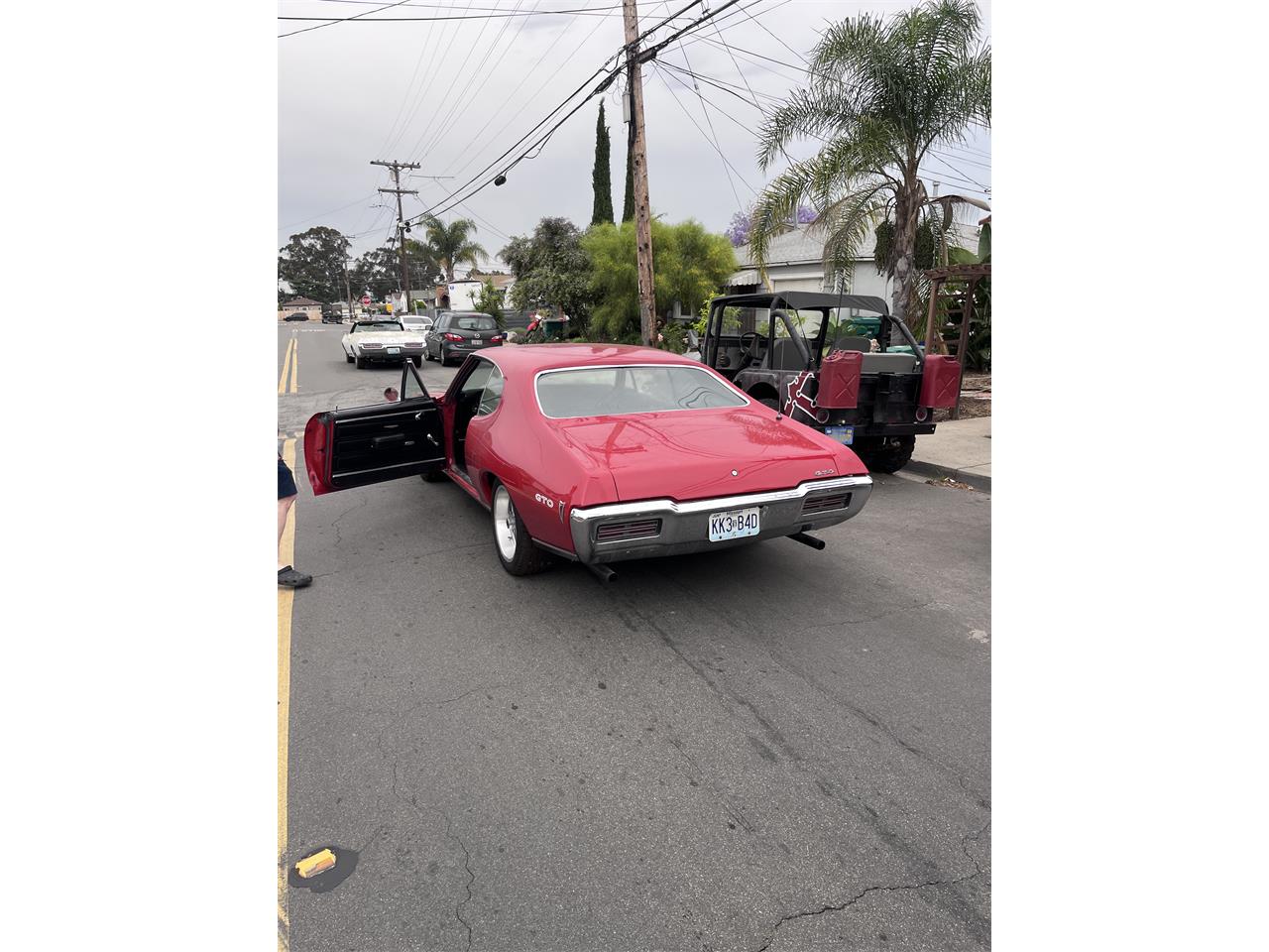Pontiac-Gto-1968-Red-Black-3