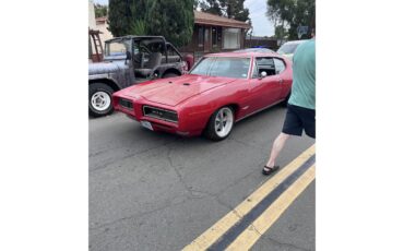 Pontiac-Gto-1968-Red-Black-6