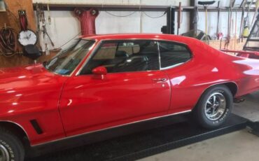 Pontiac-Gto-1972-Red-Black-13