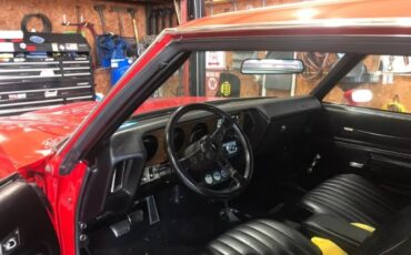 Pontiac-Gto-1972-Red-Black-7