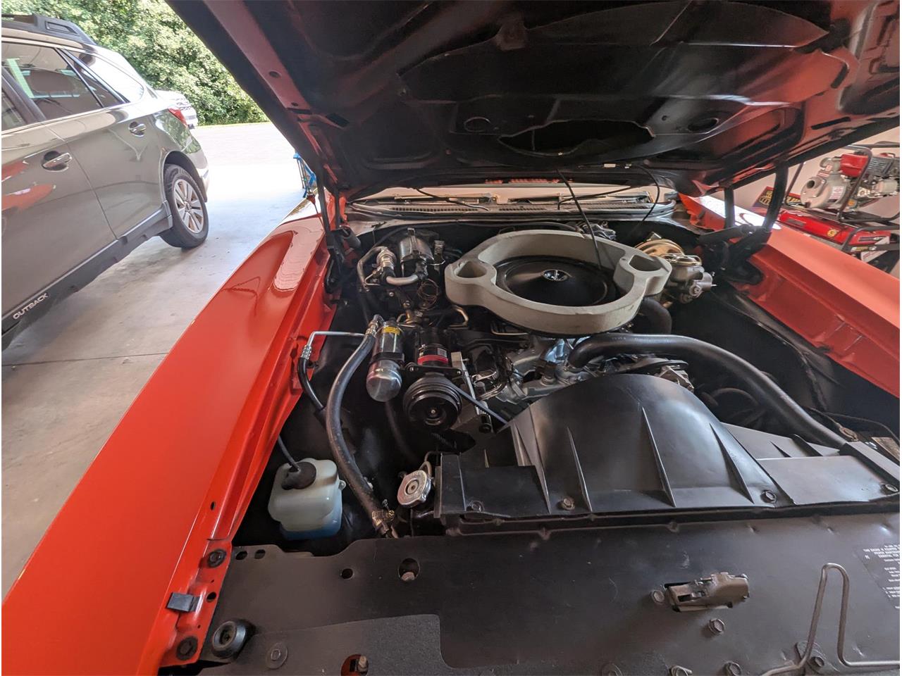 Pontiac-Gto-the-judge-1969-Carousel-Red-Black-13
