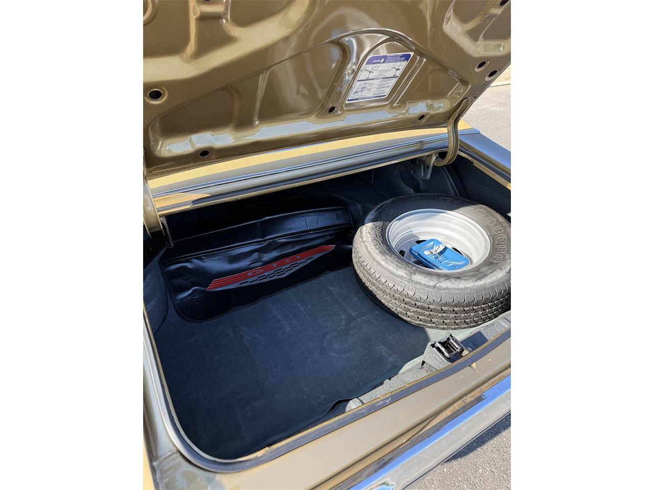 Pontiac-Gto-the-judge-1970-Granada-Gold-Saddle-21