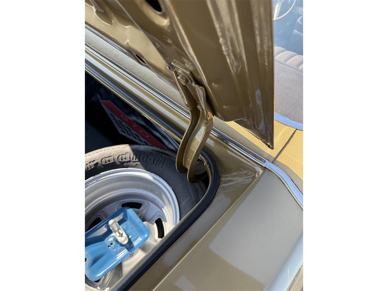 Pontiac-Gto-the-judge-1970-Granada-Gold-Saddle-23