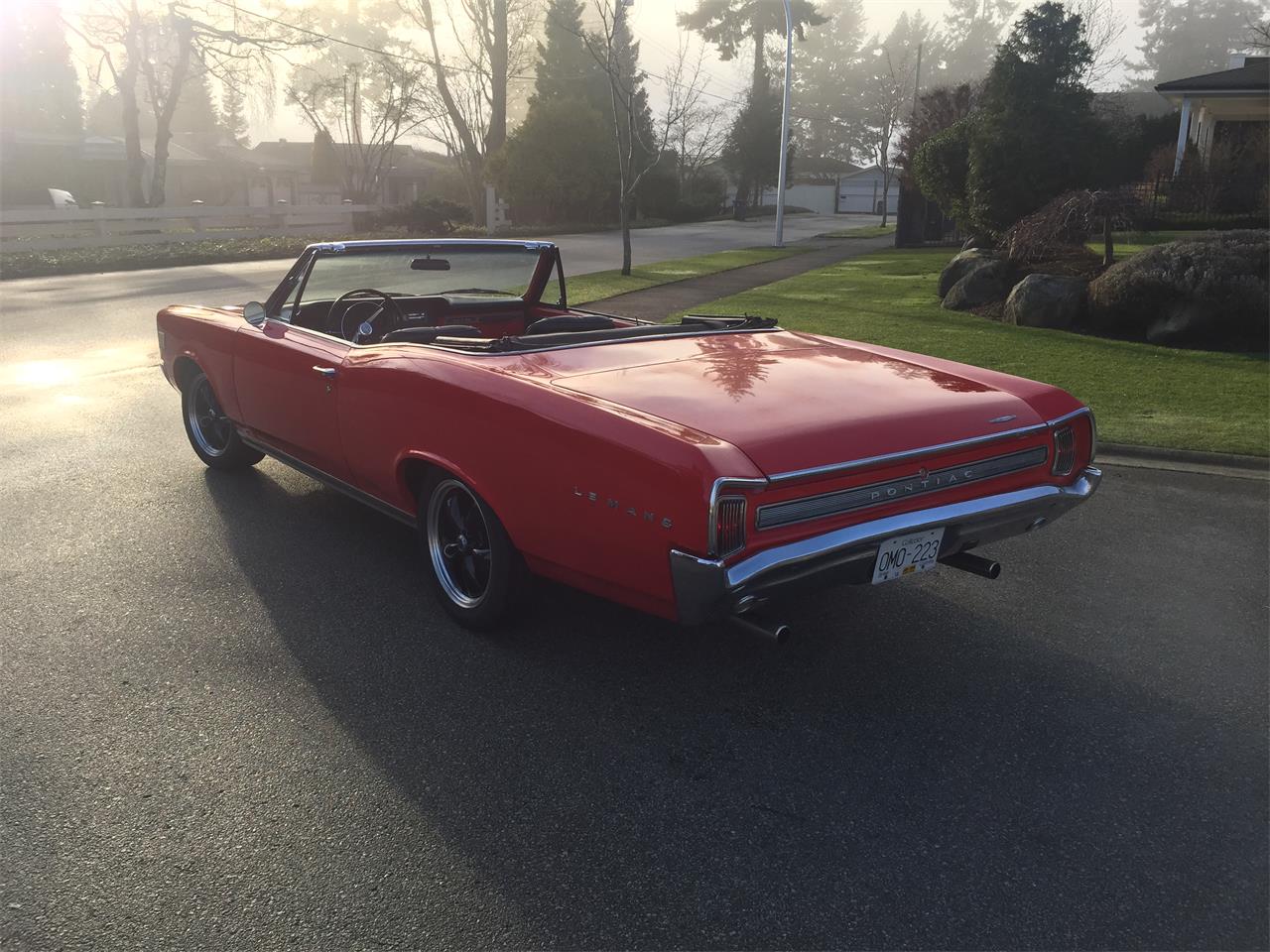 Pontiac-Lemans-1966-Red-Black-10