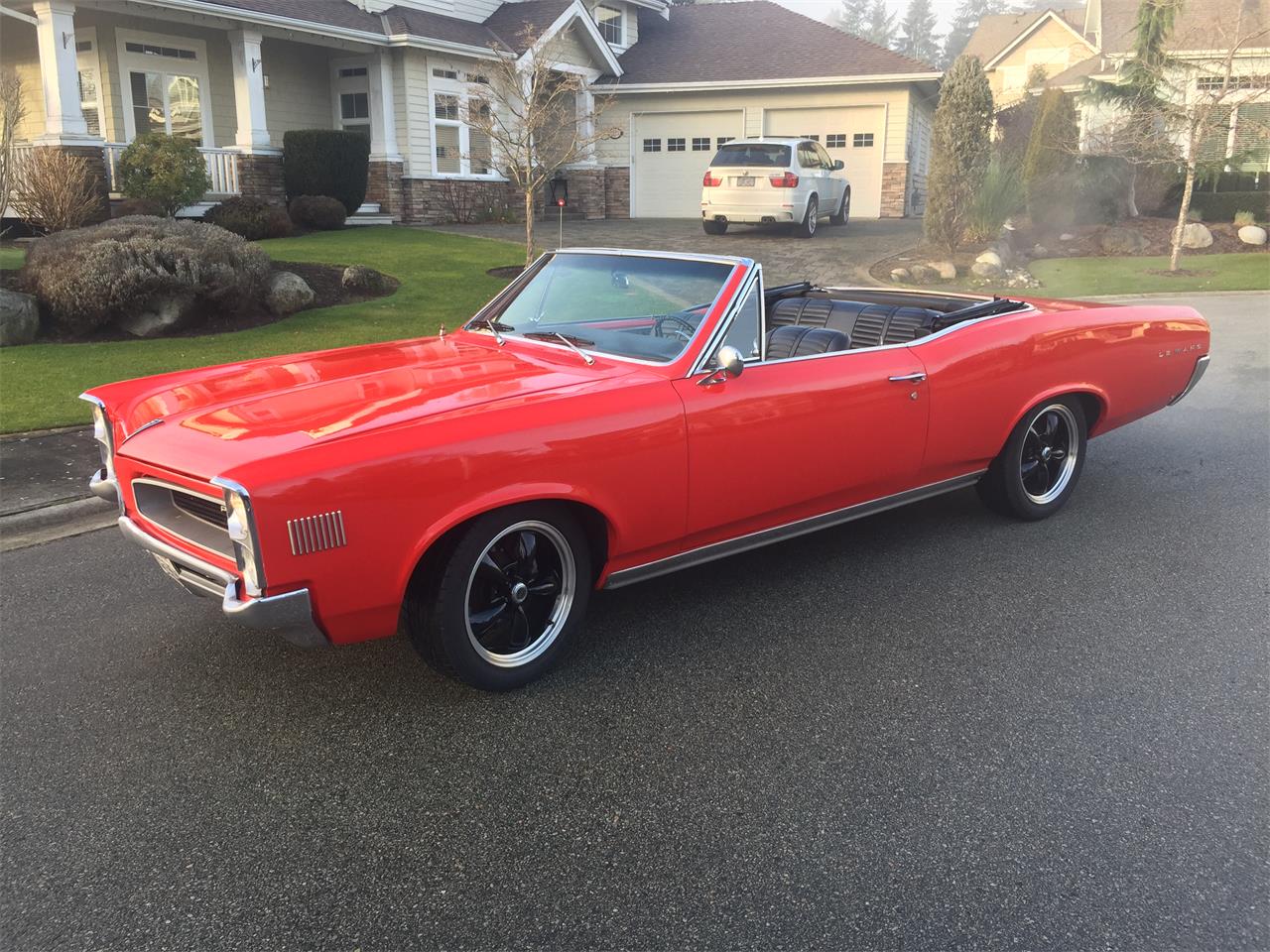Pontiac-Lemans-1966-Red-Black-3