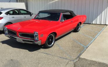 Pontiac-Lemans-1966-Red-Black