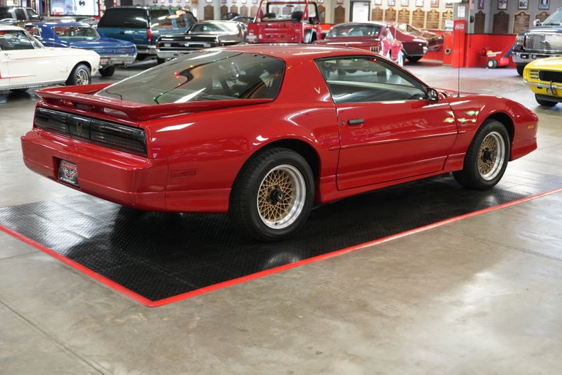 Pontiac-Other-1987-Red-Gray-10