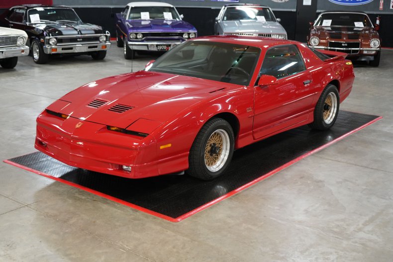 Pontiac-Other-1987-Red-Gray-14