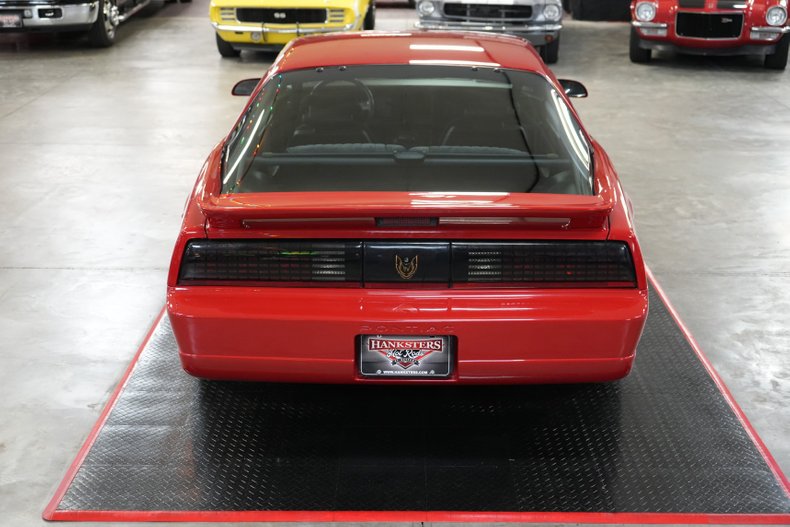 Pontiac-Other-1987-Red-Gray-17