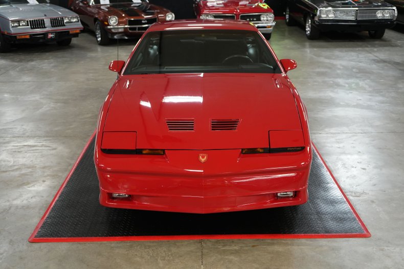 Pontiac-Other-1987-Red-Gray-23