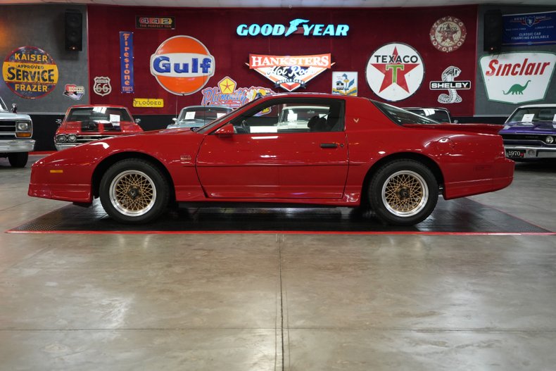 Pontiac-Other-1987-Red-Gray-25